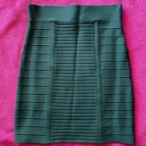 BCBG MAXAZRIA bandage skirt forest green size small